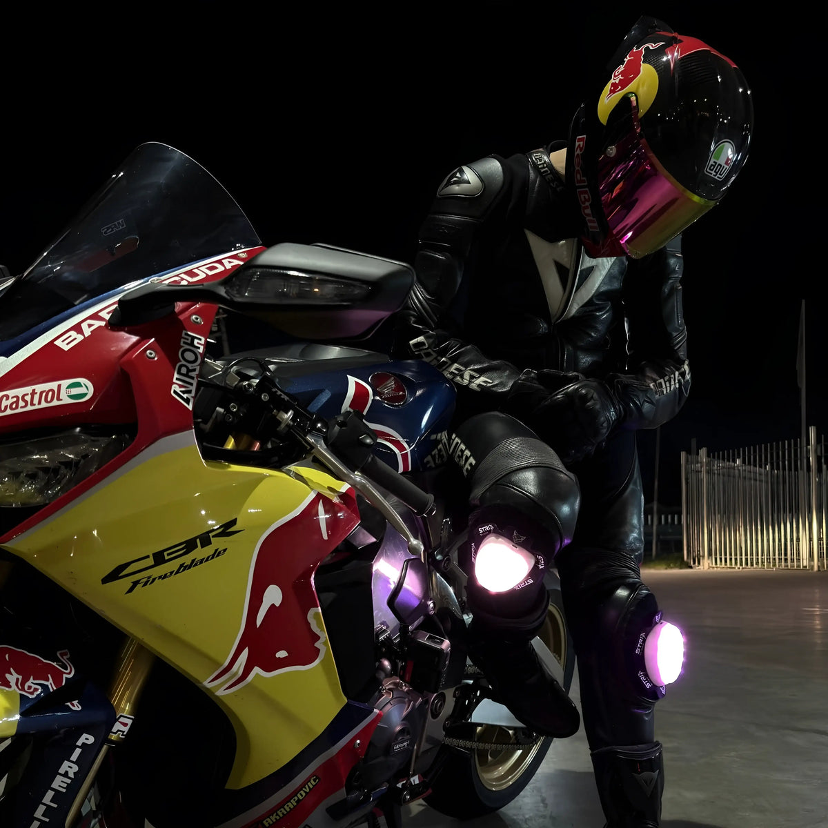 Deslizaderas LED de rodilla Strix para pilotos de moto